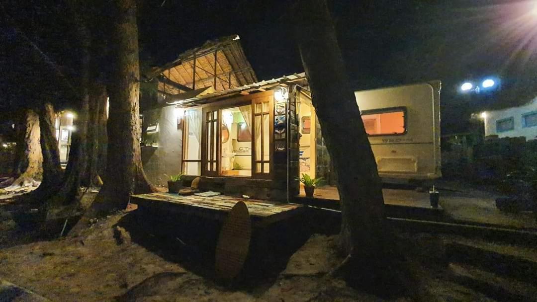 Maliblues Bed & Art Gallery Chumphon Exterior foto