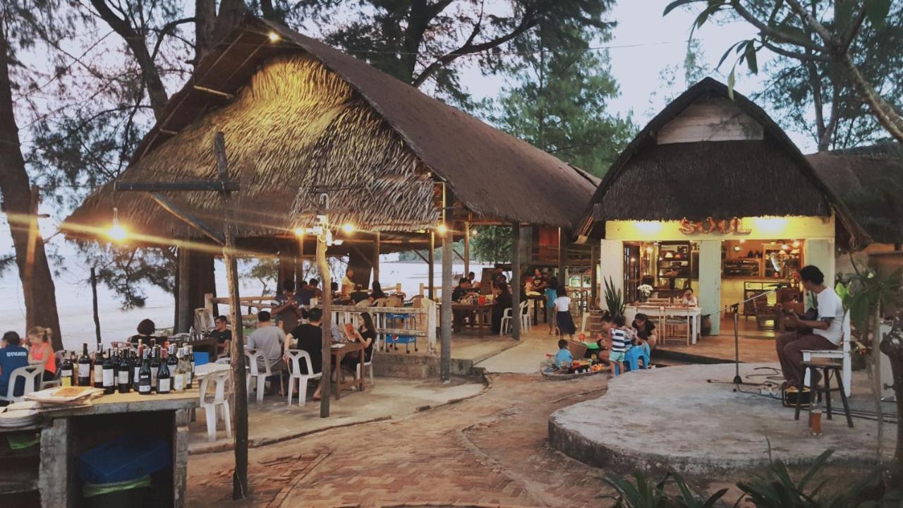 Maliblues Bed & Art Gallery Chumphon Exterior foto
